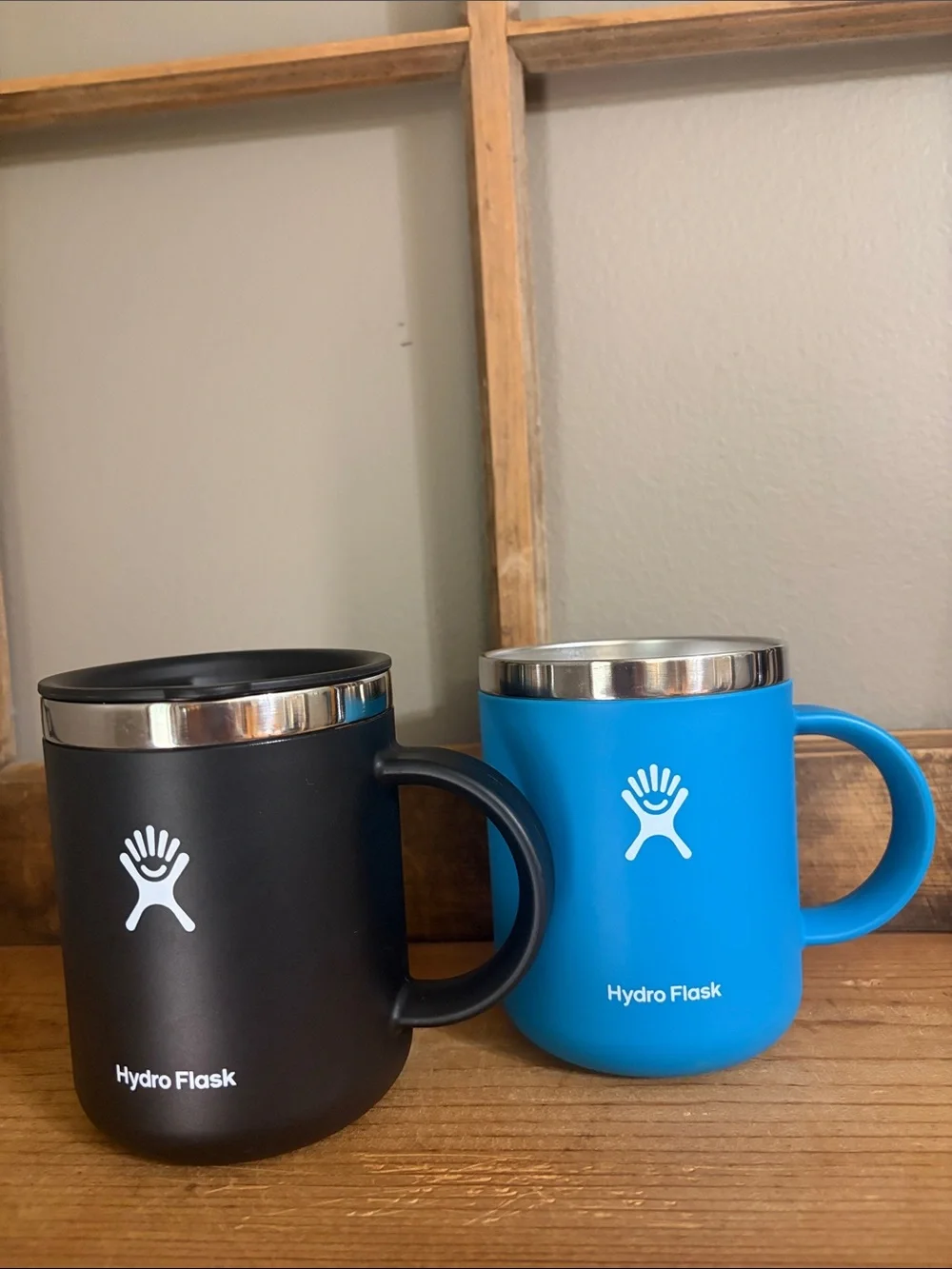 Hydro Flask Black & Blue Insulated Travel Mugs